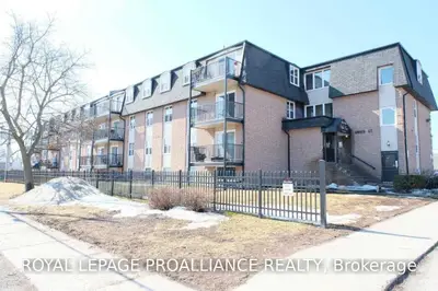 25 COLLEGE Street E 306, Belleville, ON K8P 3A3