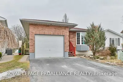 4 WOODLEY Court, Belleville, ON K8N 5W5