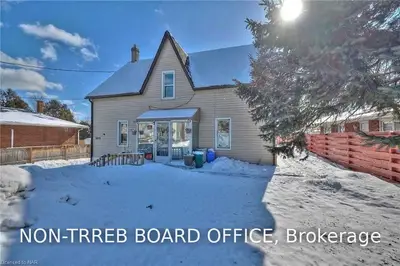 6270 Dunn Street, Niagara Falls, ON L2G 2P5