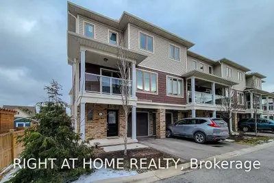 54 Scarlett Commons Street 6, St. Catharines, ON L2P 0C4
