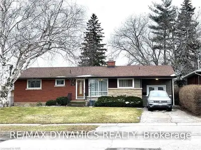 4515 Maplewood Avenue, Niagara Falls, ON L2E 6H5