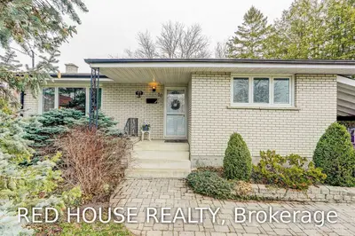70 Sussex Street S, Kawartha Lakes, On K9v 3g1