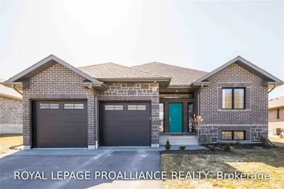 8 GOLDEN RUSSET Court, Quinte West, ON K8V 0G2