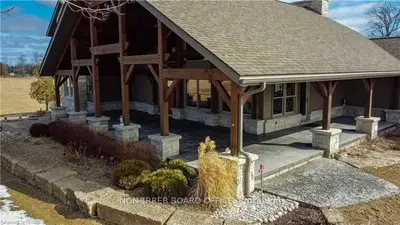 Detached in Northern Bruce Peninsula