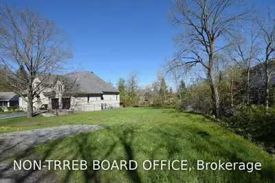 95 Dorthea Drive, Billings Bridge - Riverside Park and Area, ON K1V 7C6