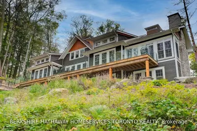 11-1033 Rossclair Road, Muskoka Lakes, ON P0B 1J0