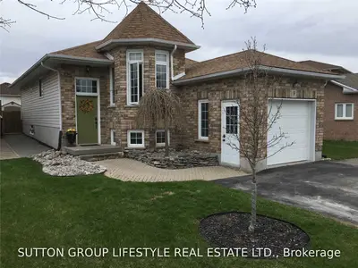 9 Laurent Boulevard, Kawartha Lakes, On K9v 6g3