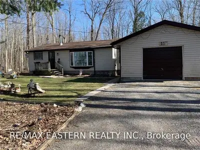 32 Ted's Lane, Trent Lakes, On K0l 1j0