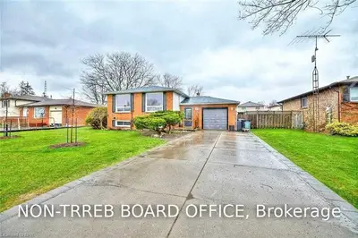 13 WESTLEA Drive, West Lincoln, ON L0R 2A0