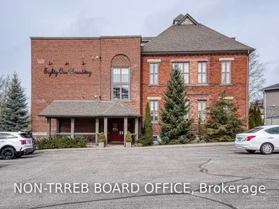 81 Broadway Street 333, Woodstock, On N4s 3a1