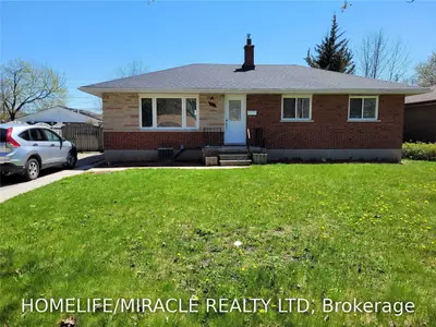 29 Goldwick Crescent Main, London East, ON N5V 2K9