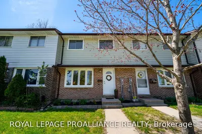 32 Winchester Drive, Greater Napanee, On K7r 3r2