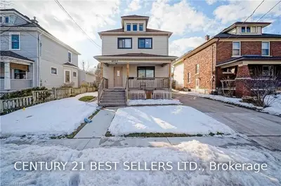 4553 Fifth Avenue, Niagara Falls, On L2e 4r5