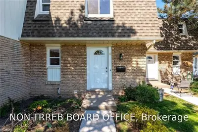 Condo Townhouse in St. Catharines