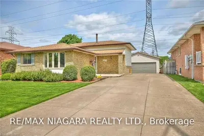 7171 PRESIDENT Drive, Niagara Falls, ON L2J 3T8
