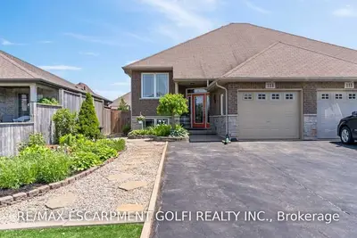 113 Anastasia Boulevard, West Lincoln, ON L0R 2A0