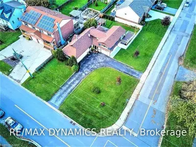 7991 Woodbine Street, Niagara Falls, ON L2H 1C8