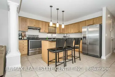 32 MARYANN PRICE Lane, Cambridge, ON N3C 4K6