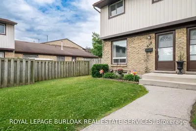 210 Glamis Place 44, Cambridge, ON N1R 6L3