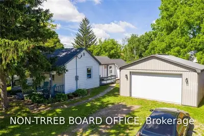 4 GORE Street, Lambton Shores, ON N0N 1J0