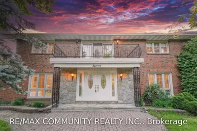 11 LENNON Drive, Blossom Park - Airport and Area, ON K1G 1G9