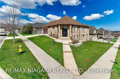 30 RED HAVEN Drive, Niagara-on-the-Lake, ON L0S 1P0
