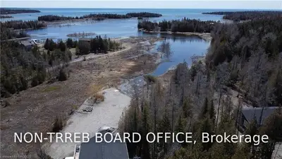 Detached in Northern Bruce Peninsula