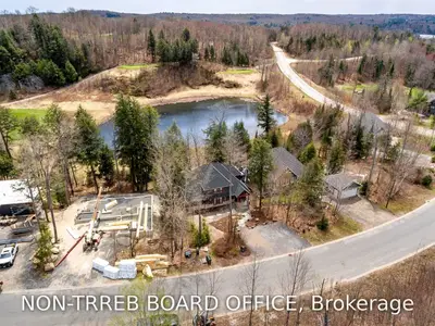 10 ST ANDREWS Circle, Huntsville, ON P1H 1B1