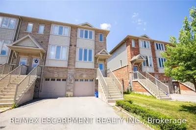 33 Edenrock Drive, Hamilton, ON L8E 0G6