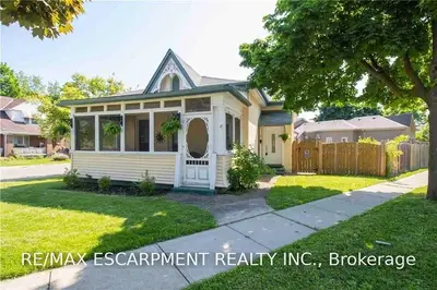 8 Sarah Street, Brantford, ON N3S 2Z6