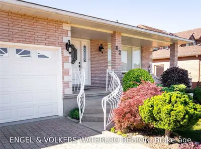 62 Hazelwood Crescent, Cambridge, ON N1R 7T9
