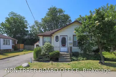 742 Hounsfield Street, Woodstock, On N4s 1p7