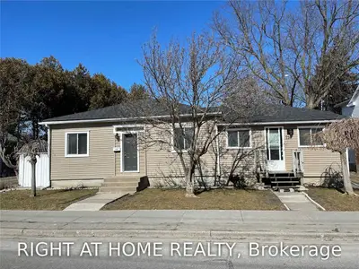 216 UNIVERSITY Avenue W, Cobourg, ON K9A 2H5