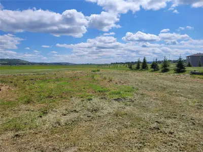 8 Windhorse Bay, Out of Area, AB T3Z 0B4