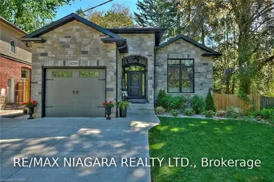 6298 PINE GROVE Avenue, Niagara Falls, ON L2G 4J3
