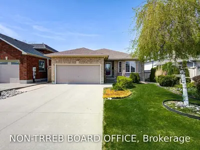 276 MOGG Street, Strathroy-Caradoc, ON N7G 3X4
