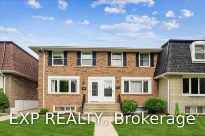 24 Coachwood Road 8, Brantford, ON N3R 3R4