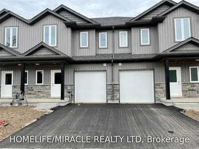 877 Edinburgh Drive, Woodstock, On N4t 0m5
