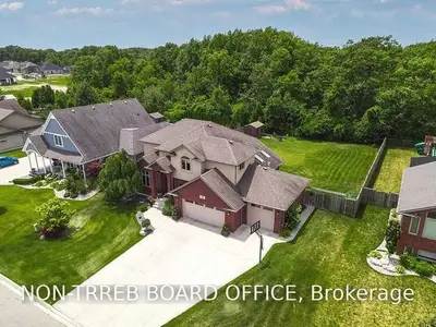 14 Marshwoods Boulevard, Kingsville, ON N9Y 0A5