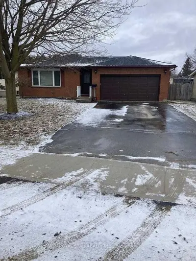 3 Eastview Drive, Wellington North, ON N0G 1A0