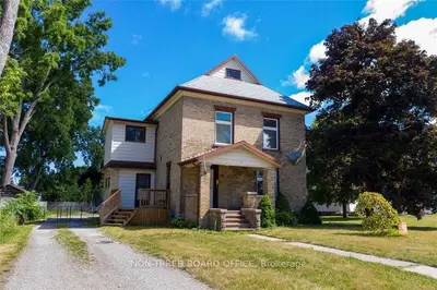 28 King Street E, Lambton Shores, ON NON 1J0