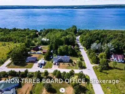 108 John Street, Georgian Bluffs, ON N0H 2T0