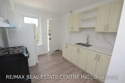 69-71 Cedar Street 69, Cambridge, ON N1S 1V5