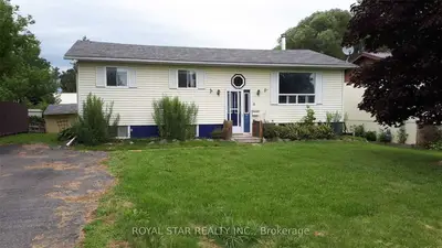 6 Baker Street, Asphodel-norwood, On K0l 2v0