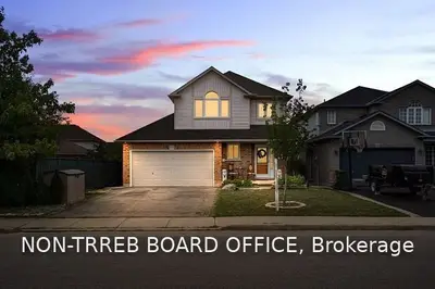 85 Dulgaren Street, Hamilton, ON L8W 3Y8