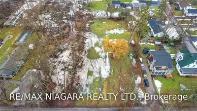 836 EDGEMERE Road, Fort Erie, ON L2A 1A8
