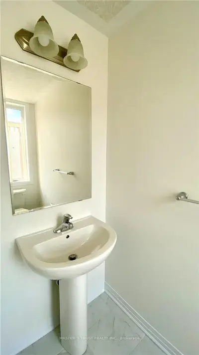 25 Isherwood Avenue #b027, Cambridge, ON N1R 0E2