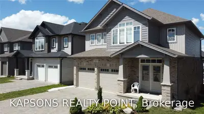 2429 Leeds Crossing, London South, ON N6M 0E4