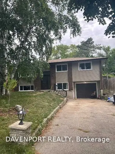 176 Woodville Place, Waterloo, ON N2L 4W9