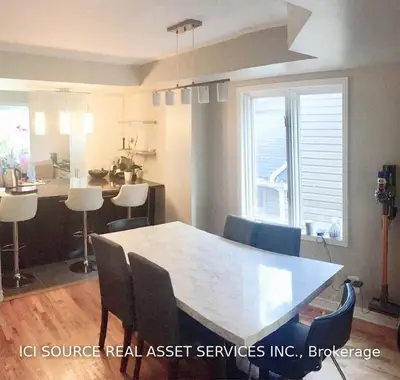 68 Woodroffe Avenue, Woodroffe, ON K2A 3T6